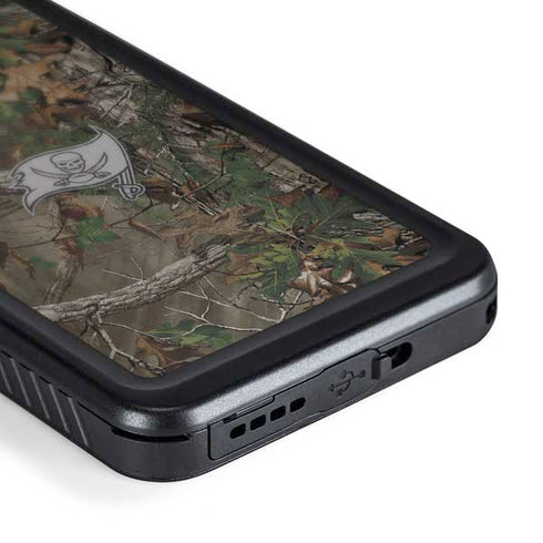 NFL Tampa Bay Buccaneers Realtree Xtra Green Camo Galaxy S24 Waterproof Case